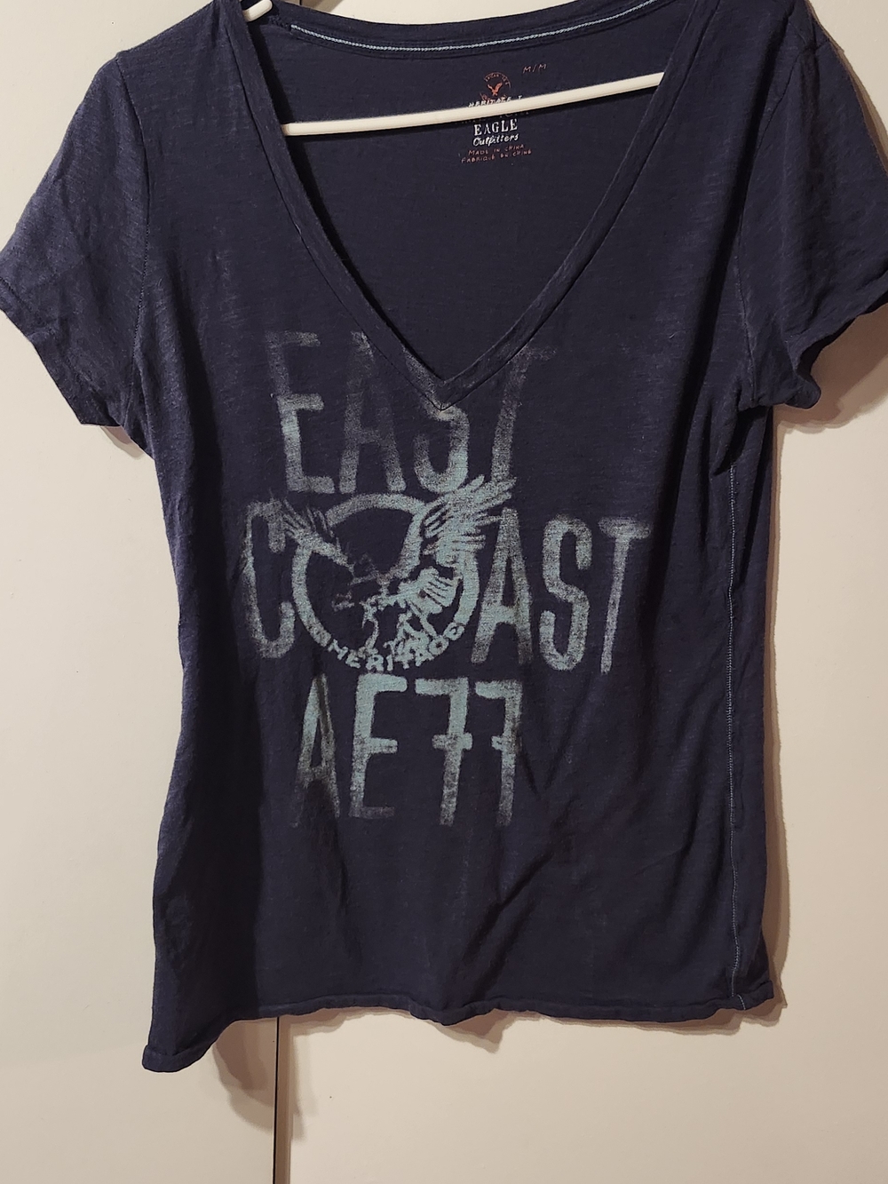 Y2K Retro American Eagle Outfitters Navy VNeck Graphic Tee with Light Blue Print